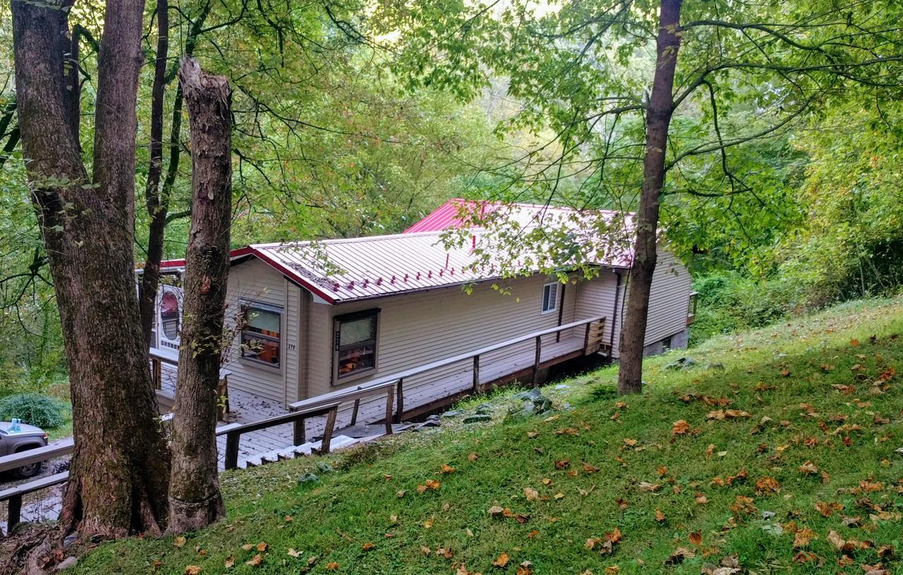 Red Roof Mountain Cabin With Starlink Internet! Stanley Exterior foto